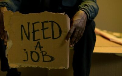 Mercado de trabalho brasileiro atinge mínima histórica de desemprego