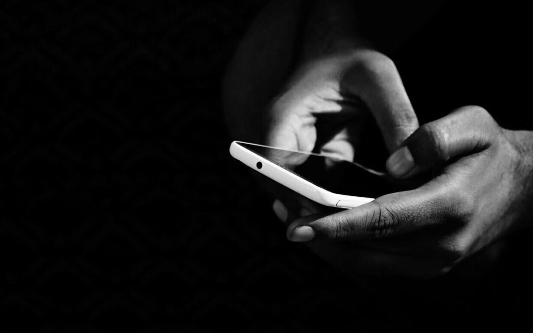 Imposto maior encarece celulares importados