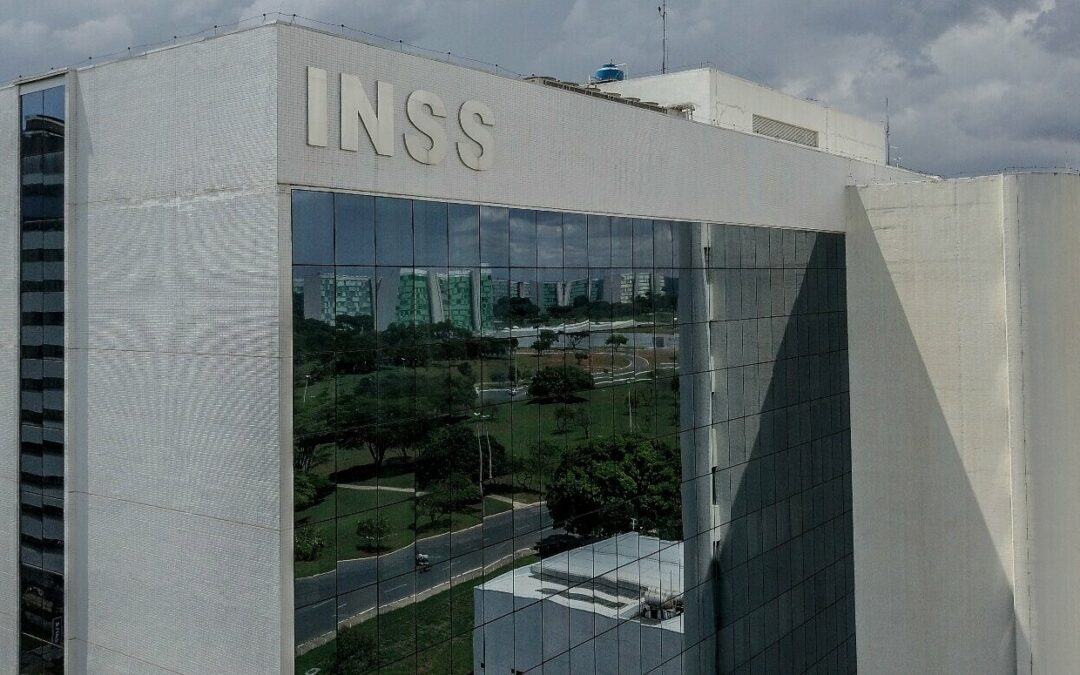 INSS bloqueia R$ 118 mi de programa após suspeita de cobranças irregulares