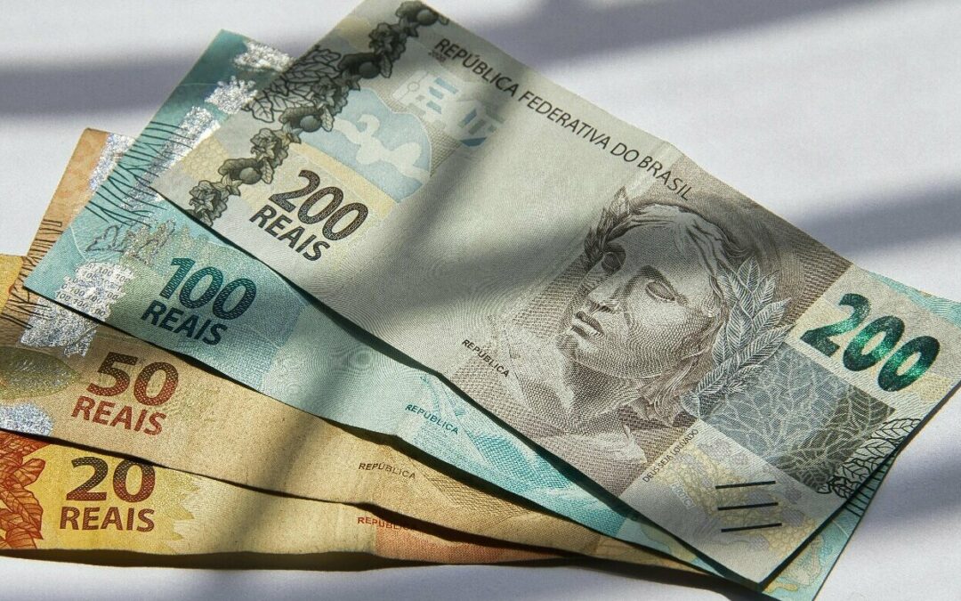 Serviços de tecnologia impulsionam economia brasileira em 2026