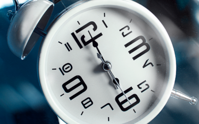 Quatro minutos de hora extra no trabalho podem gerar justa causa? Entenda