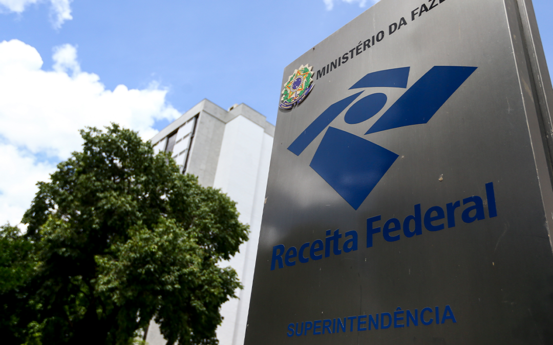 Receita esclarece retenção previdenciária para optantes pela CPRB